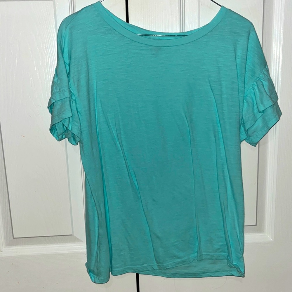 turquoise blouse/t shirt w ruffle sleeve detail